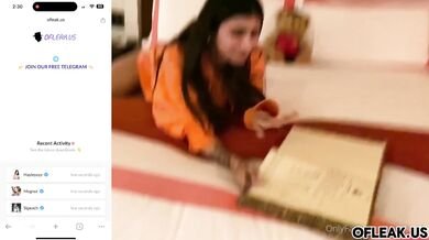 Mia Khalifa and softcore in the bathroom